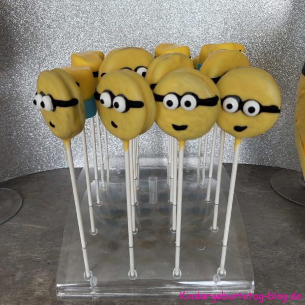 Minion Cake Pops