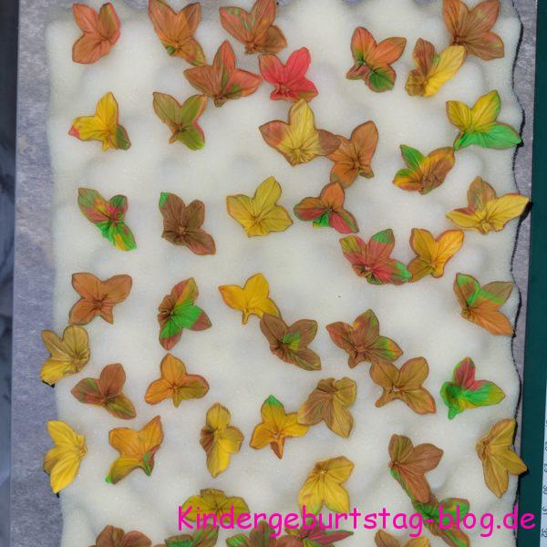 Herbstblätter aus Fondant