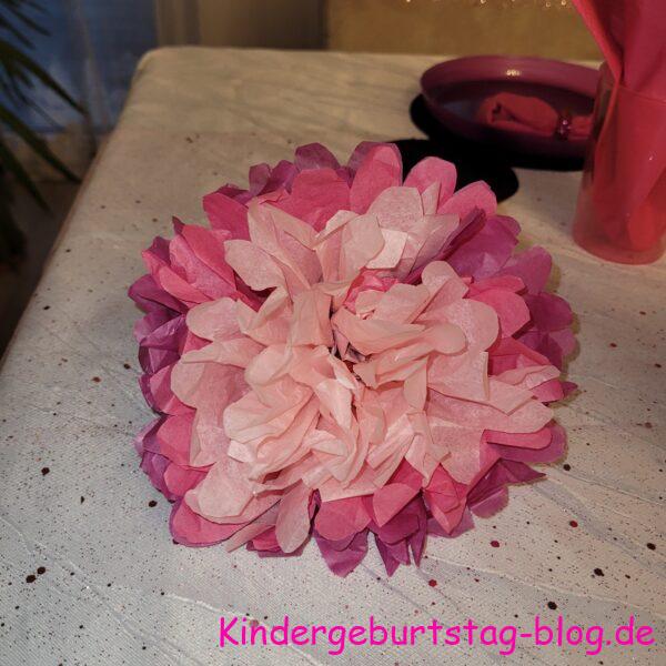 Blumen aus Seidenpapier