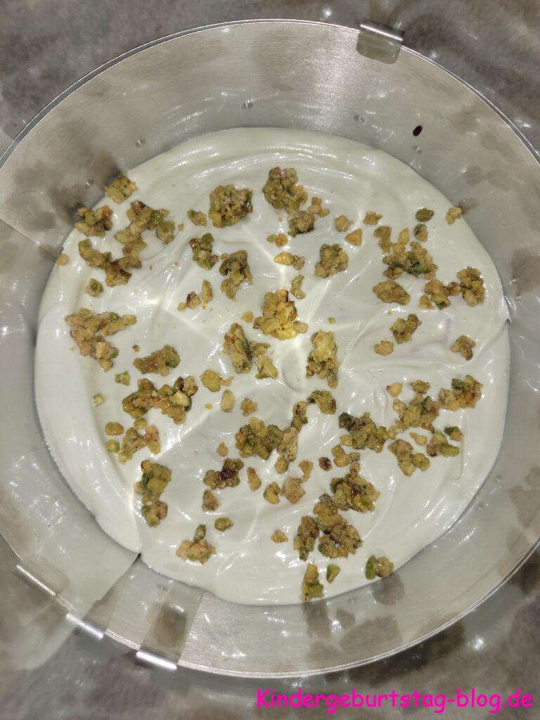 Brombeer-Pistazien-Torte