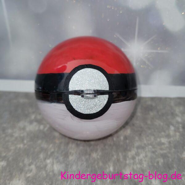 Pokéball basteln