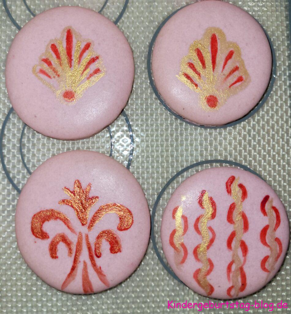 Kokos-Macarons mit Blumenmuster - Kindergeburtstag-blog