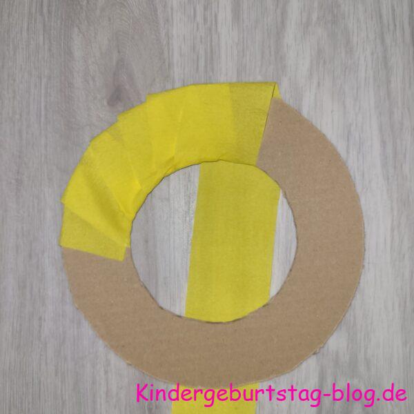 Ring aus Pappe